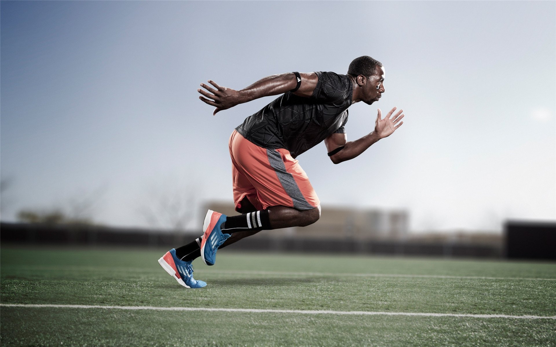 _虚拟竞技游艺馆：沉浸式运动新空间_，虚拟竞技场