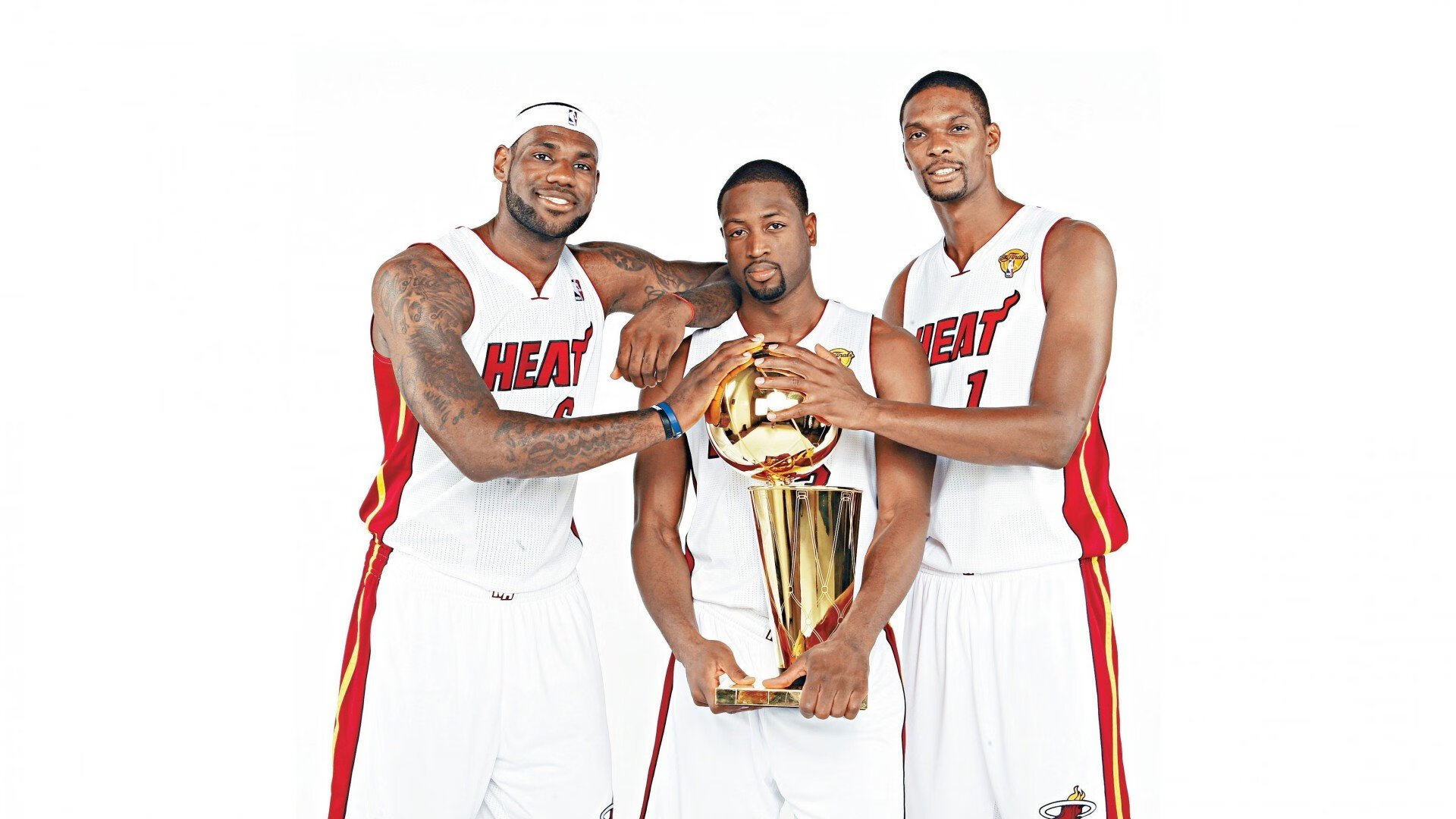 车迷热议:哪个车队将称霸2025赛季?